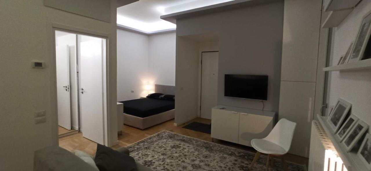 Luxury House Lupetta 3 Apartment Милано Екстериор снимка
