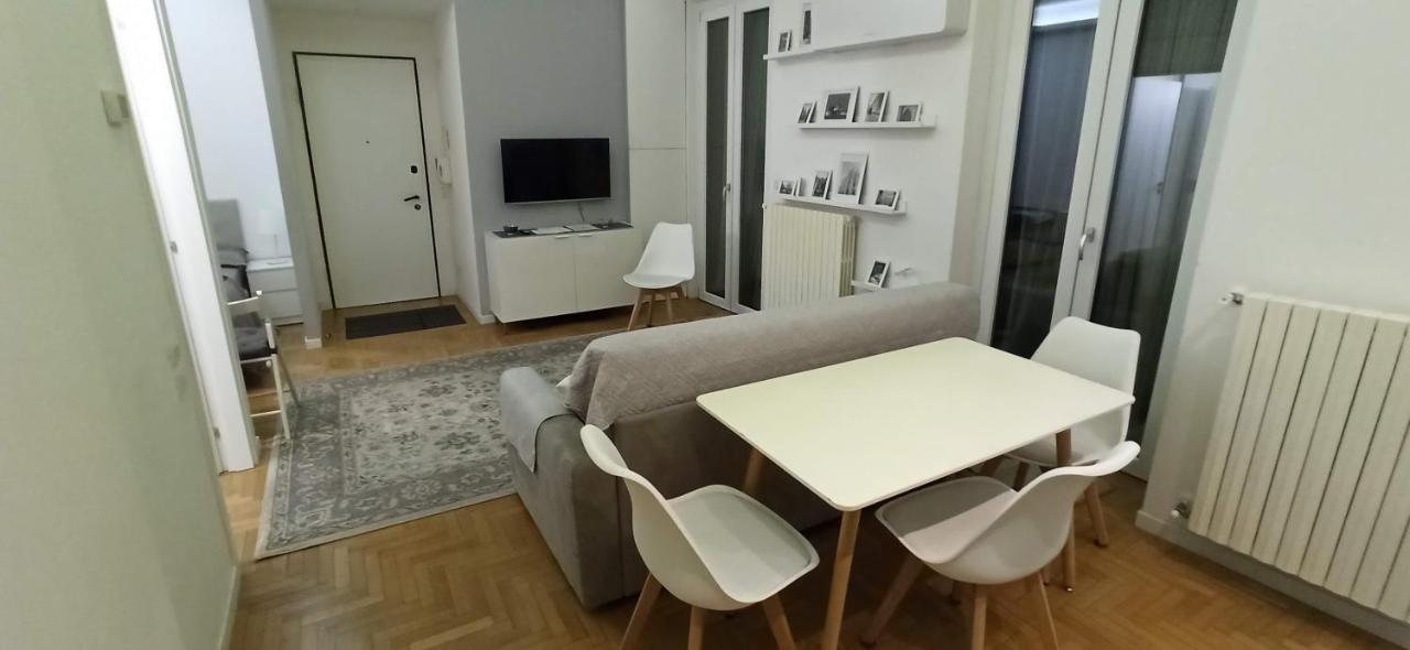 Luxury House Lupetta 3 Apartment Милано Екстериор снимка